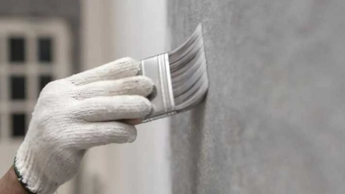 Cara Praktis Menerapkan Lapisan Waterproofing di Atap dan Dinding Eksterior